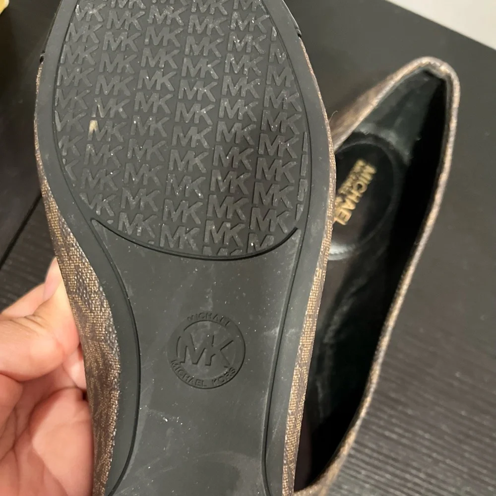 𐙚⋆˚✿˖° Michael Kors Flat Shoes 𐙚⋆˚✿˖° - Picture 4 of 10